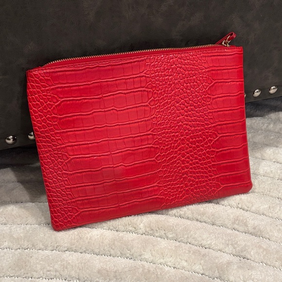 Red Croc-Embossed Zip Pouch - Picture 4 of 4